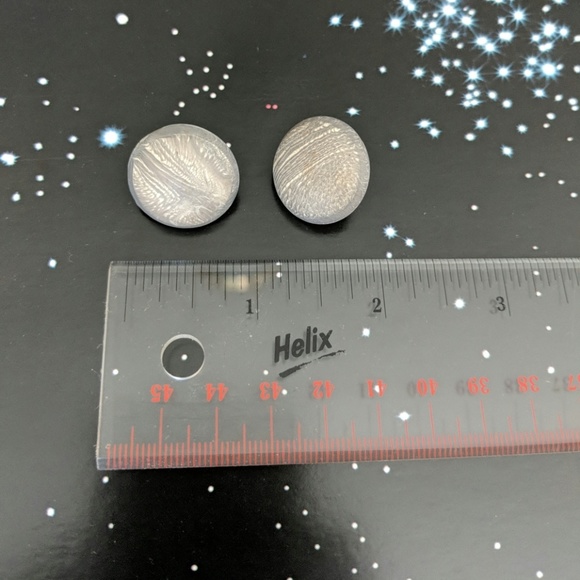 Vintage Wooden Earrings 🌙 - Picture 3 of 3